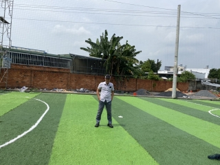 THI CÔNG TRỌN GÓI SÂN BÓNG ĐÁ 5 NGƯỜI CHO CHỊ KHÁCH Ở QUẬN 12 - HCM